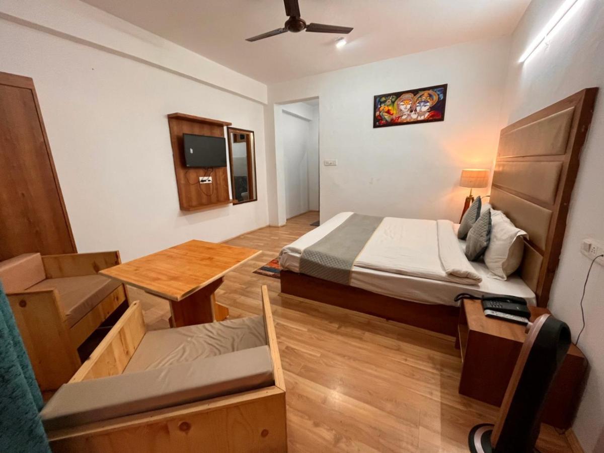 Himalayan Riverpark - A Four Star Luxury Hotel, Manali Eksteriør bilde